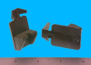 Shelf Support - 3/4" - 5mm pegs - Locking Wings, Brown, Bag of 4