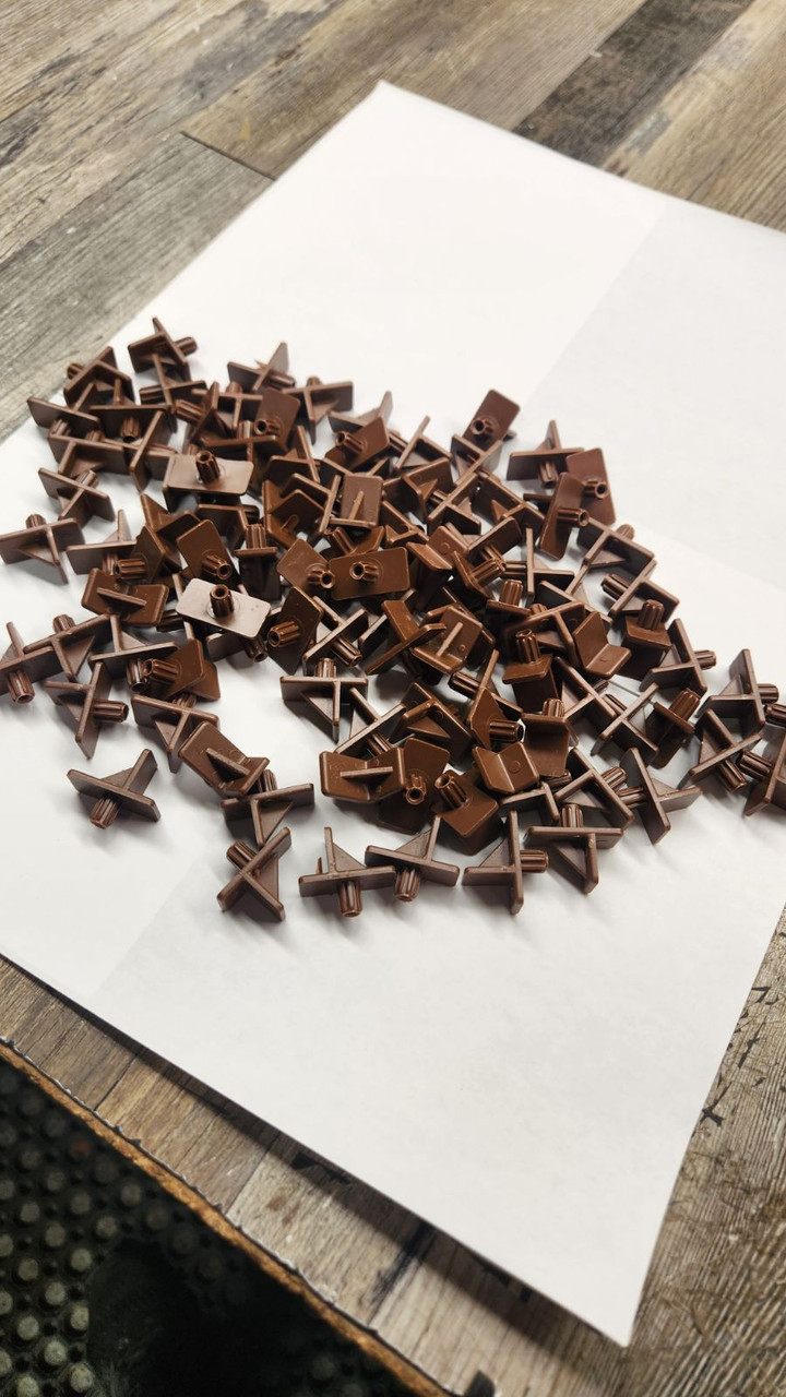100pc Plastic Shelf Support Fluted, Brown 1/4" 100pc #597
