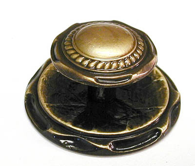 Traditional Classics, Antique English Knob 1-1/4" W/Backplate 2"