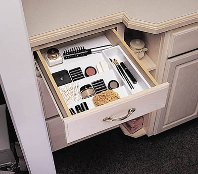 Cosmetic Drawer, White 5" To 20-3/4"W X 3"H X 16-1/2" To 17-7/8"D