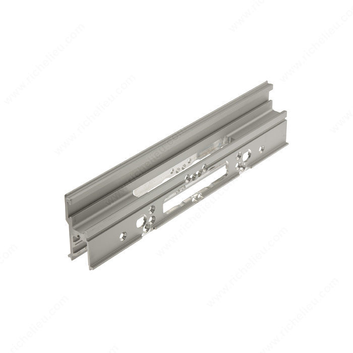 Glass retainer profile with lock cutout,