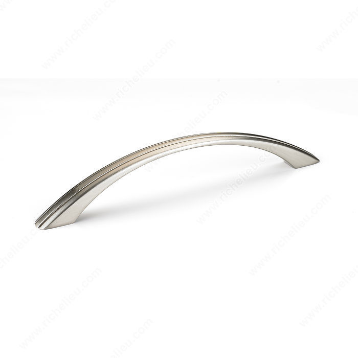 Traditional Metal Pull - 3914, Finish Brushed Nickel