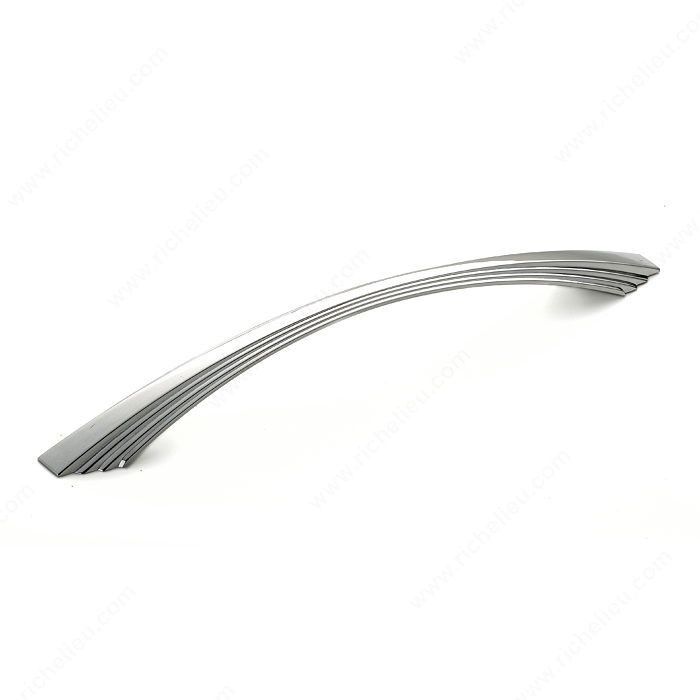 Contemporary Metal Pull - 4646, Center to Center 224 mm, Projection - Overall Dimensions 29 mm